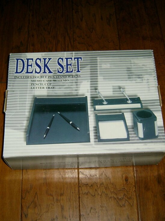 Vintage Office Desk Accessory Set in Box, NEW IN BOX - Picture 2 of 4